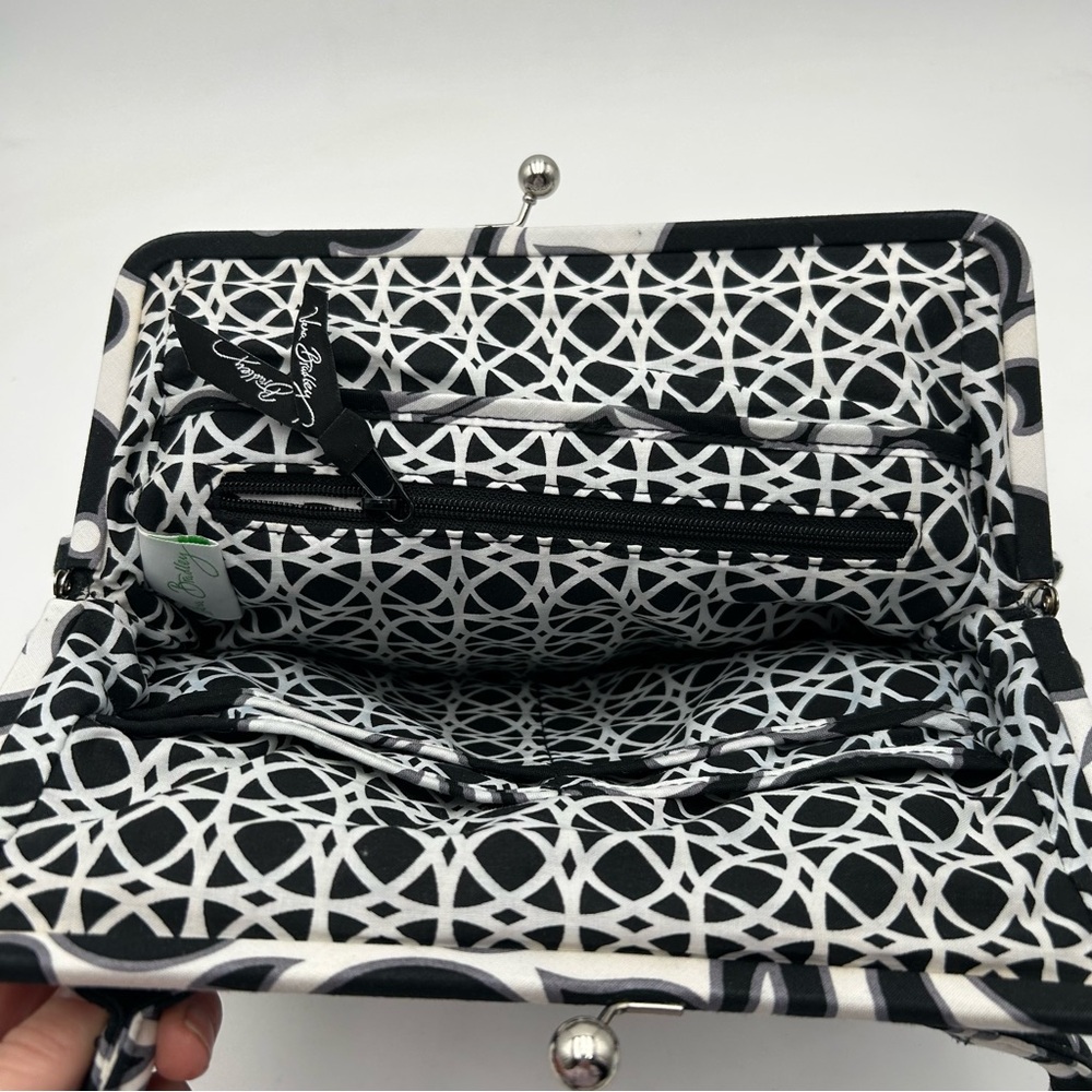 VERA BRADLEY Retired Alice Quilted Purse with Kiss Lock - Picture 6 of 9